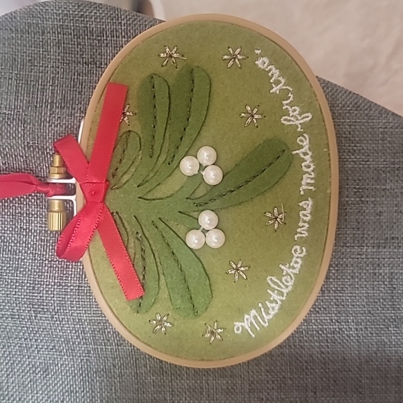 Hallmark 2015 Together Under The Mistletoe ornament - Picture 1 of 4